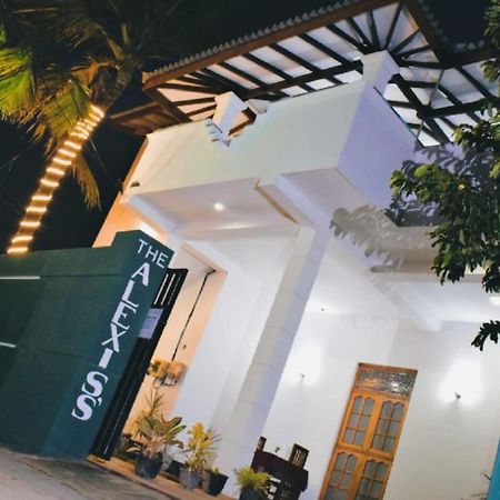 The Alexis'S Guest House Negombo Esterno foto