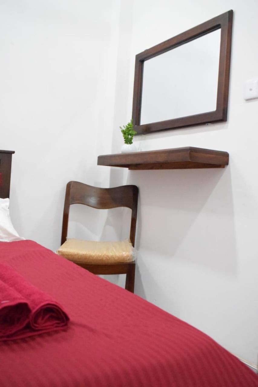 The Alexis'S Guest House Negombo Esterno foto