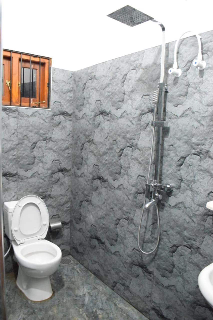 The Alexis'S Guest House Negombo Esterno foto