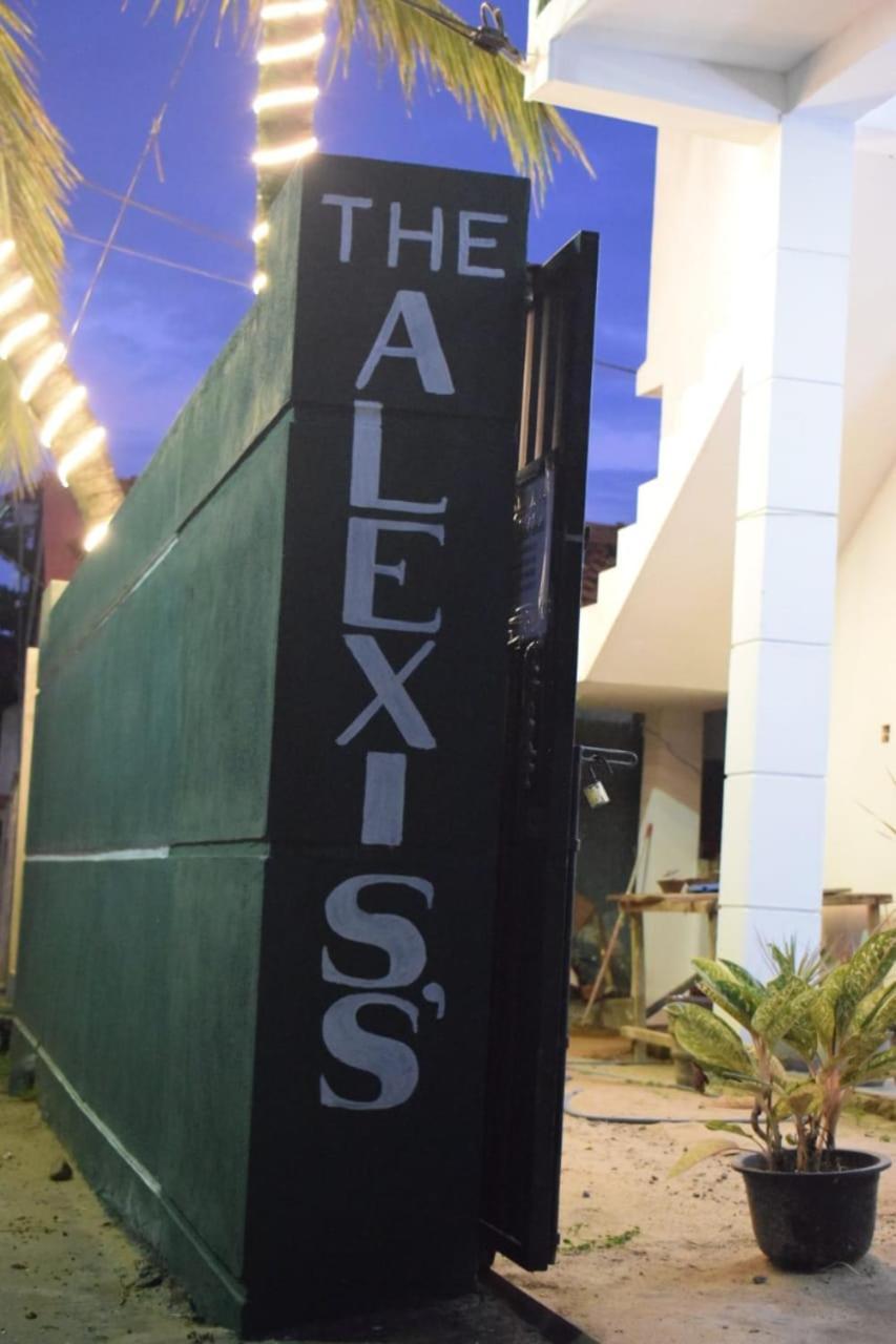 The Alexis'S Guest House Negombo Esterno foto