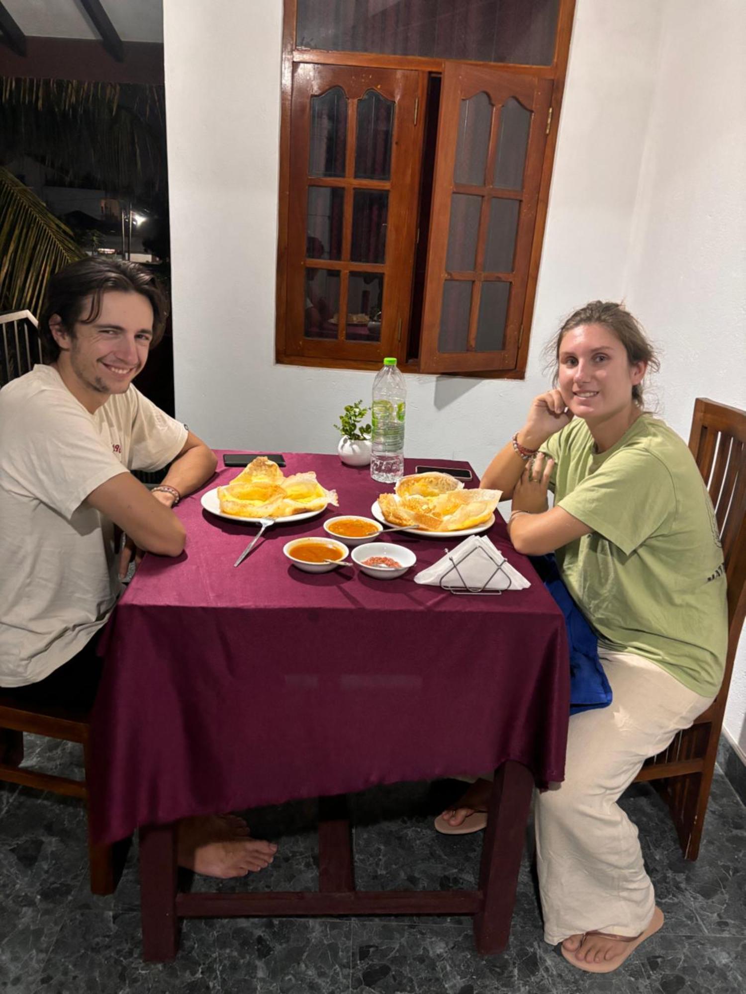 The Alexis'S Guest House Negombo Esterno foto