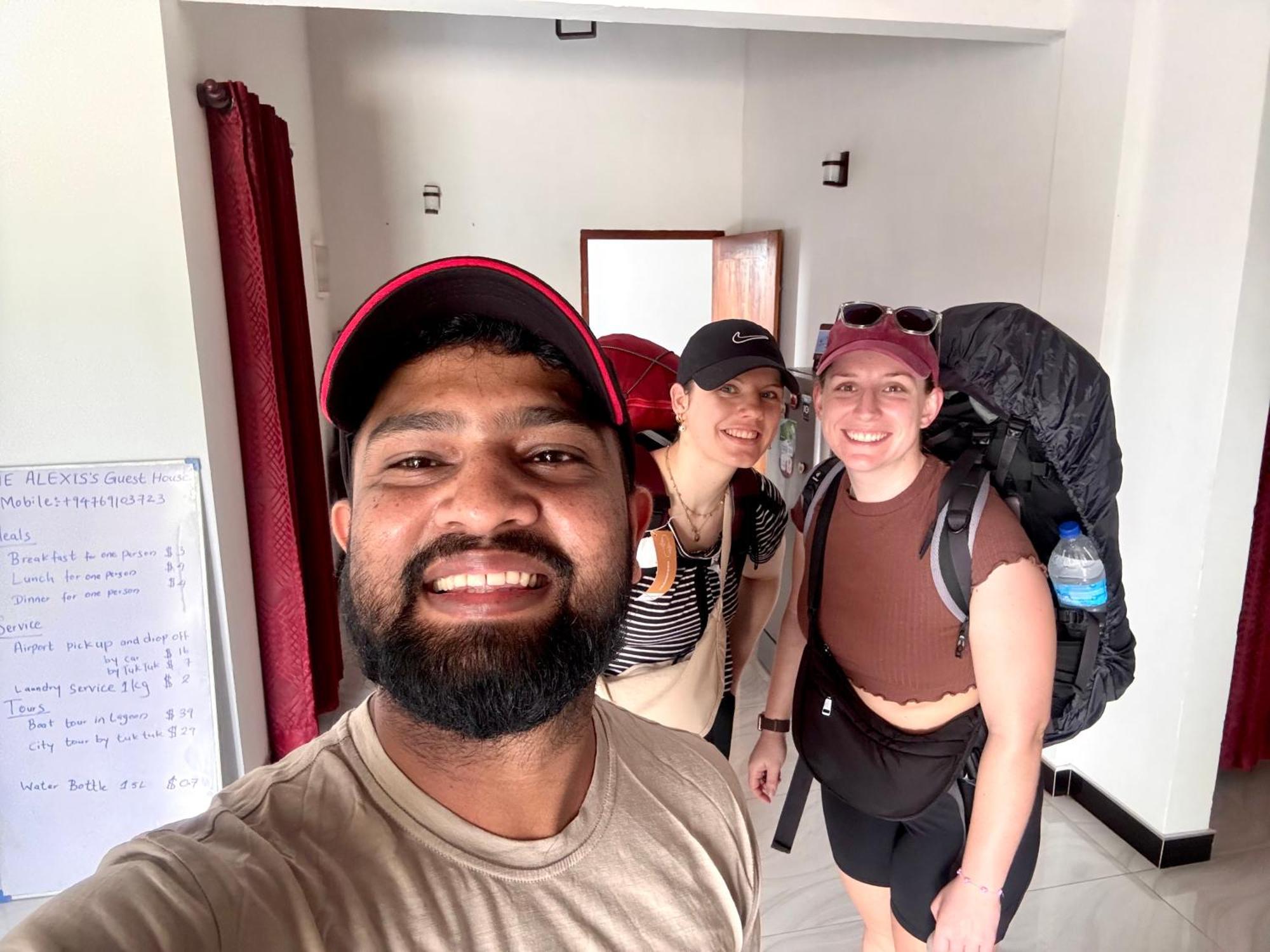 The Alexis'S Guest House Negombo Esterno foto