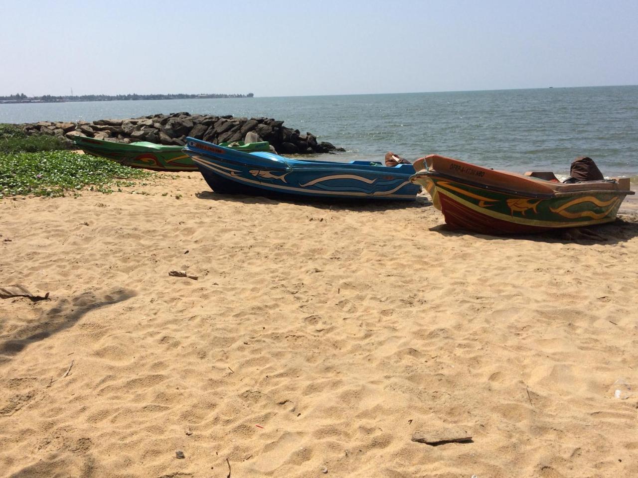 The Alexis'S Guest House Negombo Esterno foto