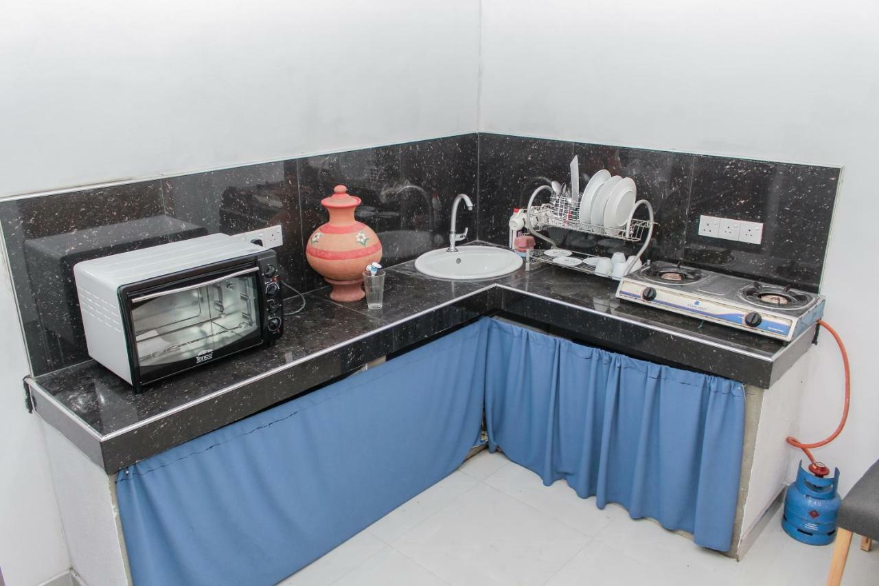 The Alexis'S Guest House Negombo Esterno foto